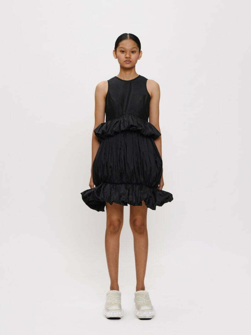 Black Round-neck Sleeveless Top