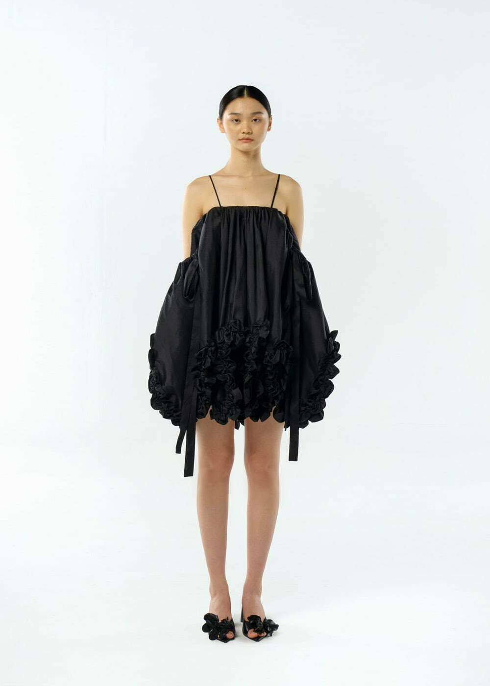 Scalloped Hem Gathered Dress with Scalloped Ruffles Black