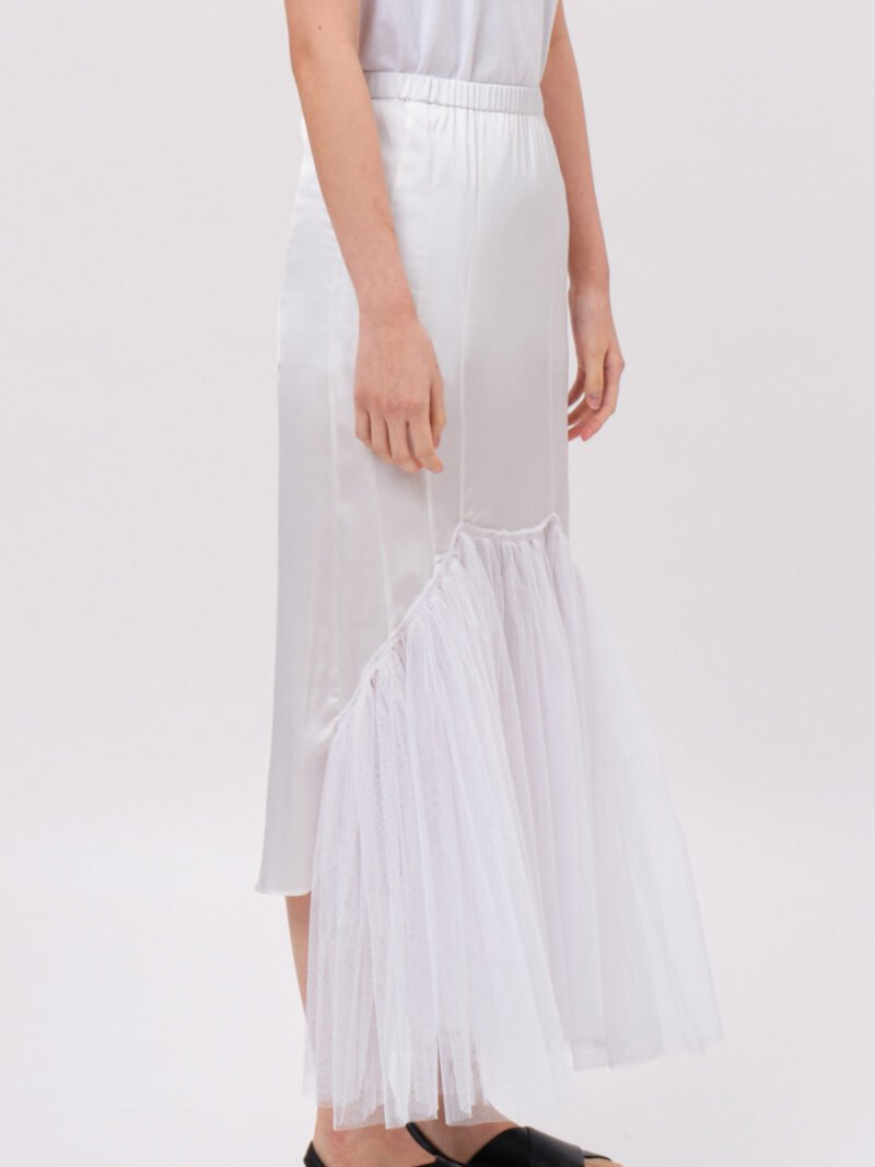 Straight Skirt with front-flared Tulle White